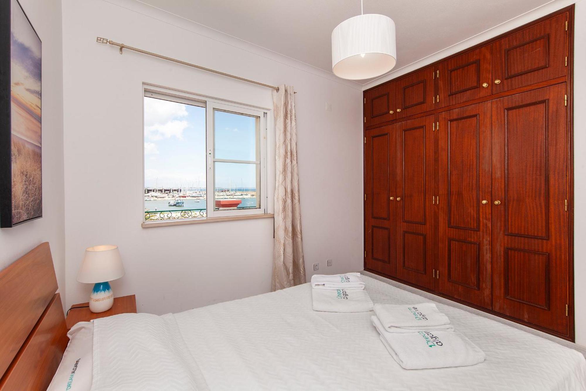 B37 - City Central Door Apartment Lagos Luaran gambar